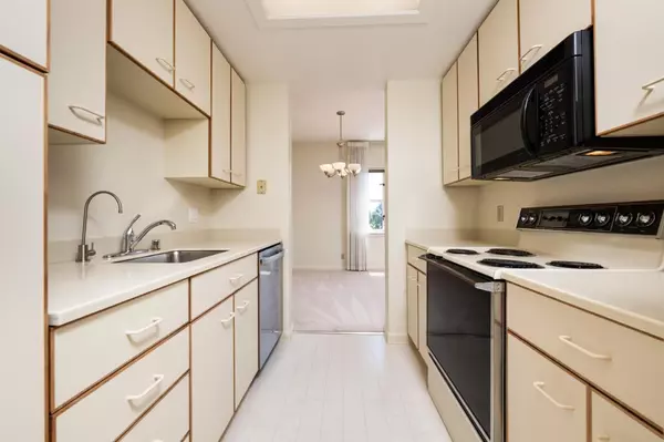 San Mateo, CA 94401,1 Baldwin Avenue #709
