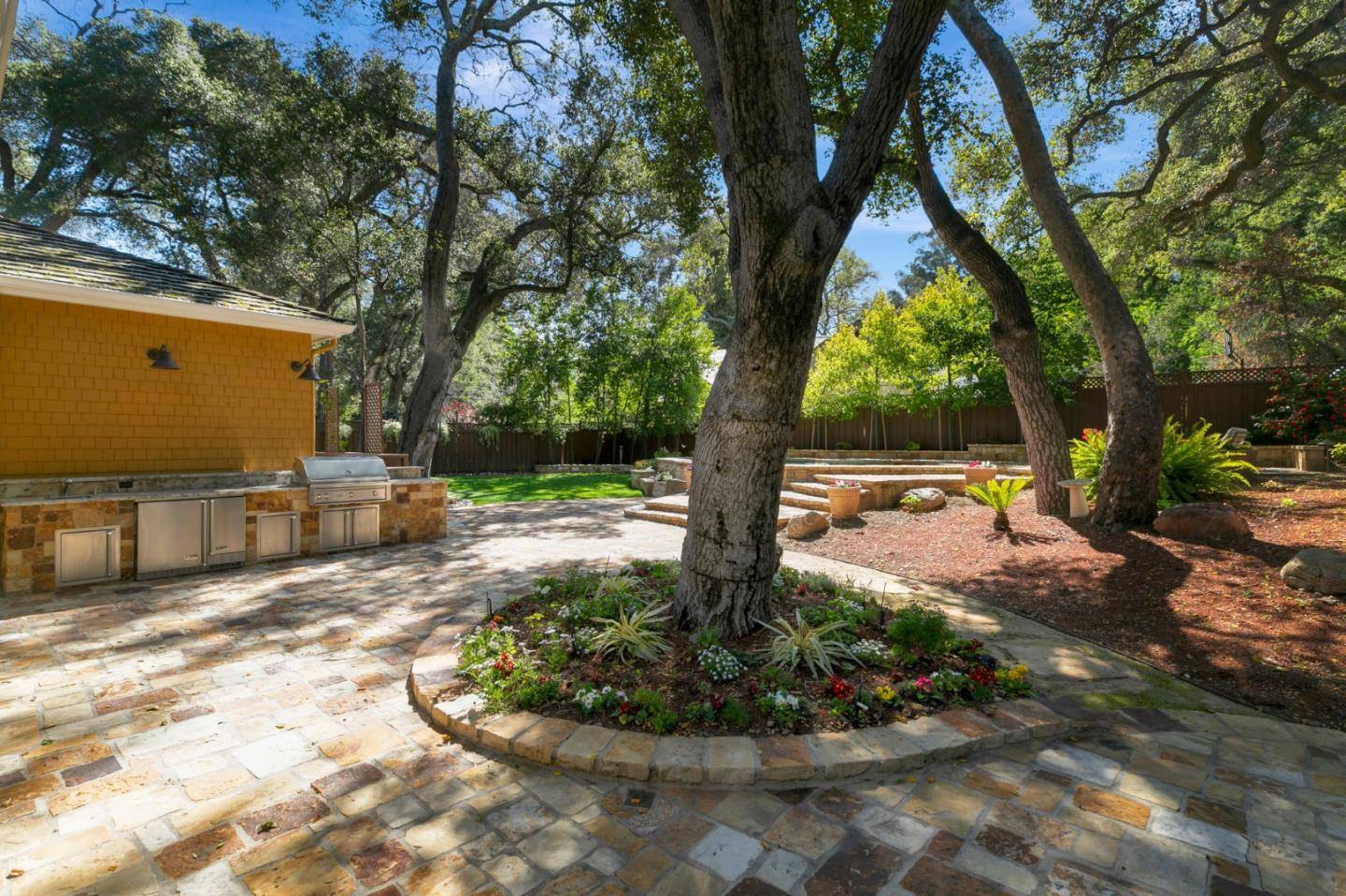 Saratoga, CA 95070,13998 Alta Vista