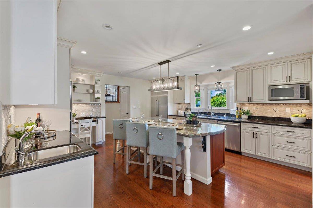 San Mateo, CA 94403,2023 La Salle Drive