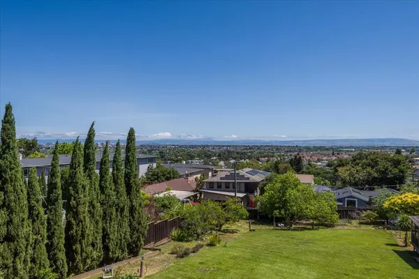 1720 Hillman Avenue, Belmont, CA 94002