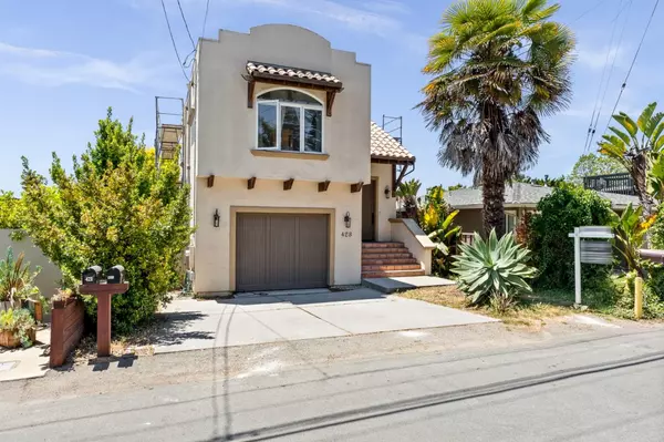 Aptos, CA 95003,423 Hillcrest Drive