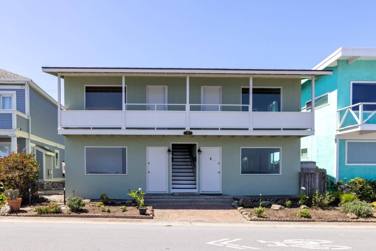 813 Ocean View Boulevard, Pacific Grove, CA 93950