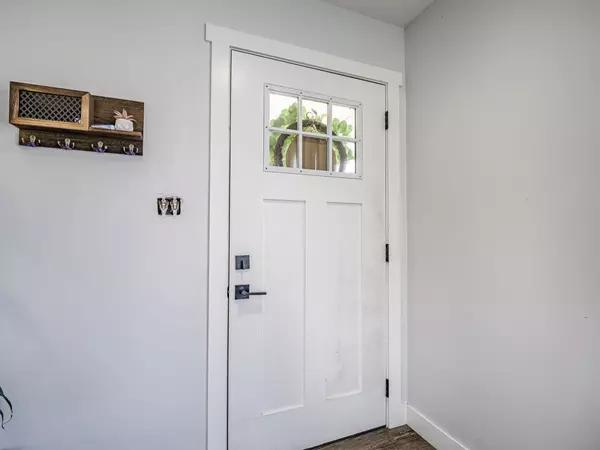 Freedom, CA 95019,27 Burchell Avenue