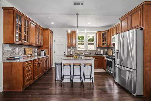 Cupertino, CA 95014,10631 Mine Court