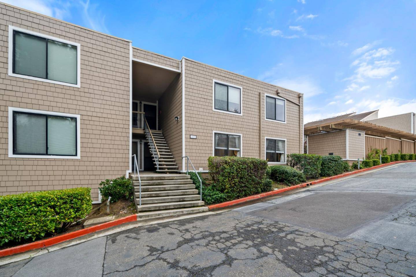 San Mateo, CA 94402,1685 Bayridge Way #210
