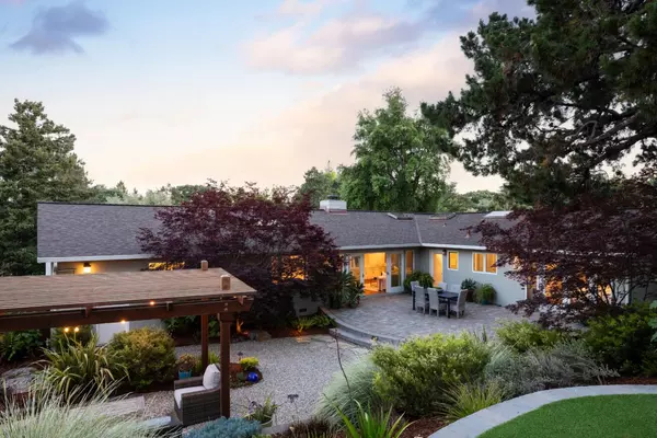 2230 Tioga Drive, Menlo Park, CA 94025