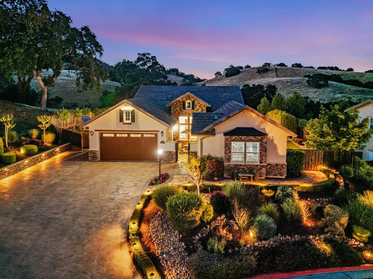Gilroy, CA 95020,1861 Carob Court