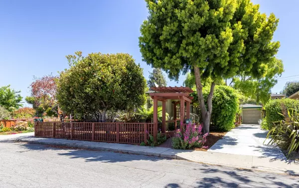 710/712 Riverview Drive, Capitola, CA 95010