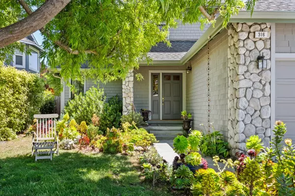 Half Moon Bay, CA 94019,316 Valdez Avenue