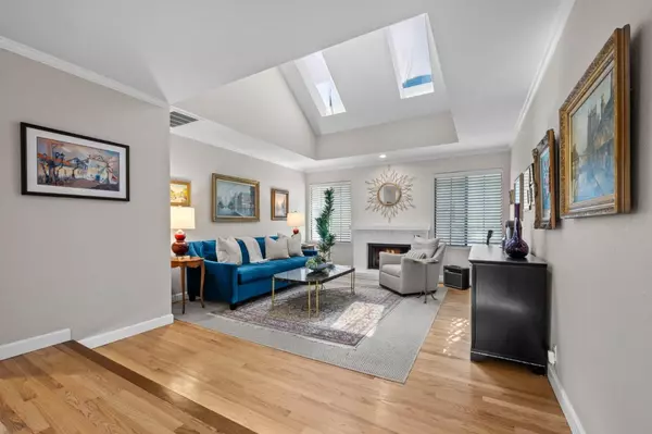 Half Moon Bay, CA 94019,316 Valdez Avenue