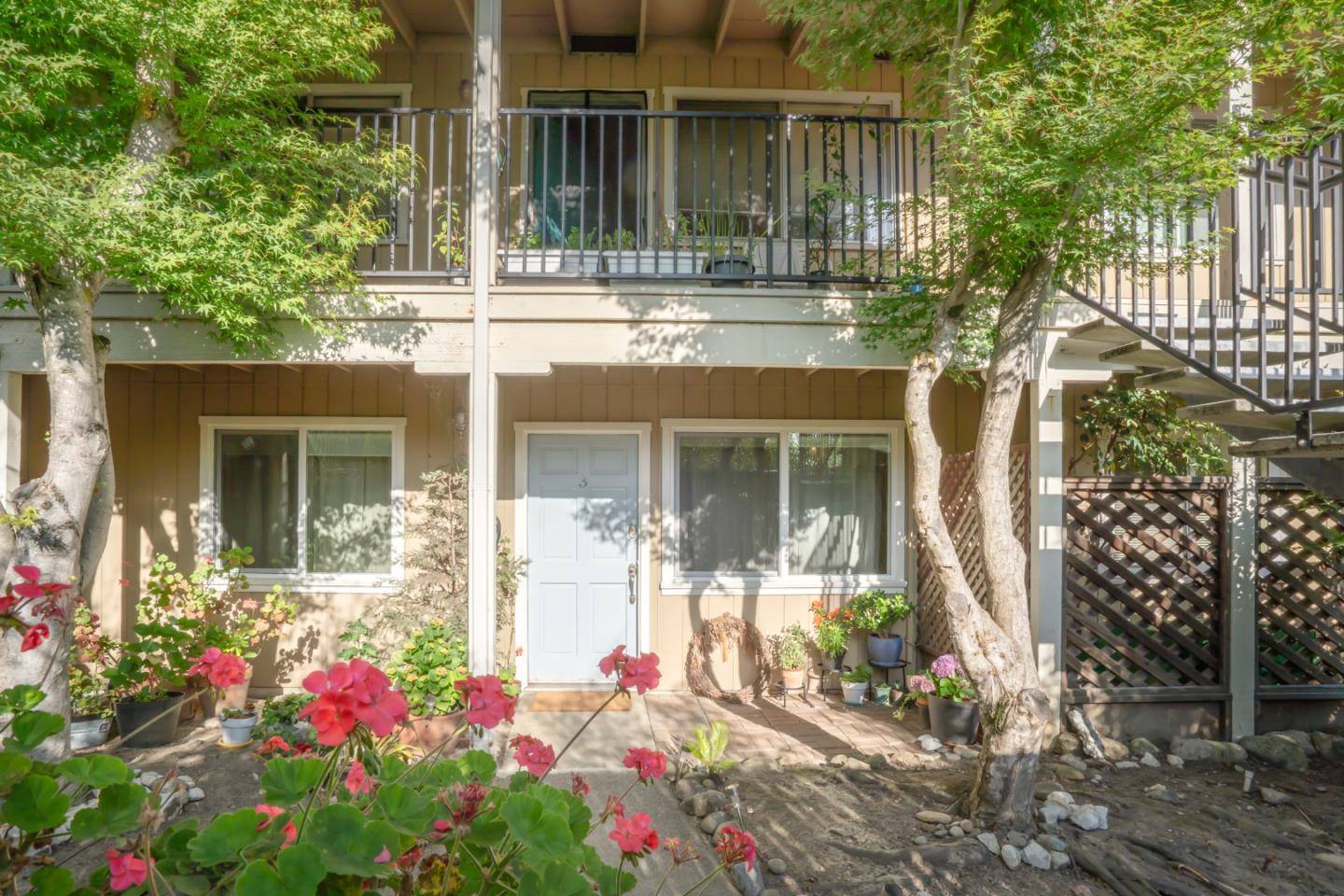 610 14th Avenue #3, Santa Cruz, CA 95062