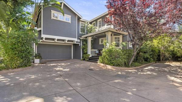 1550 Redwood Court,  Mountain View,  CA 94041