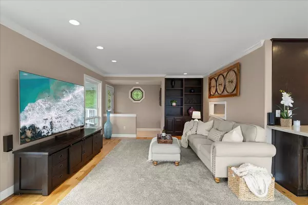 Los Gatos, CA 95033,25400 Radonich Road