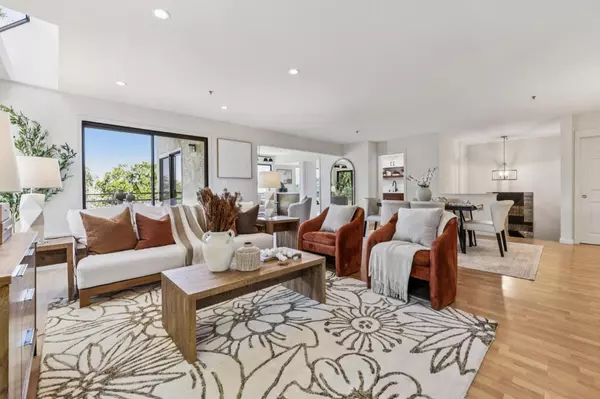 438 Portofino Drive #101, San Carlos, CA 94070