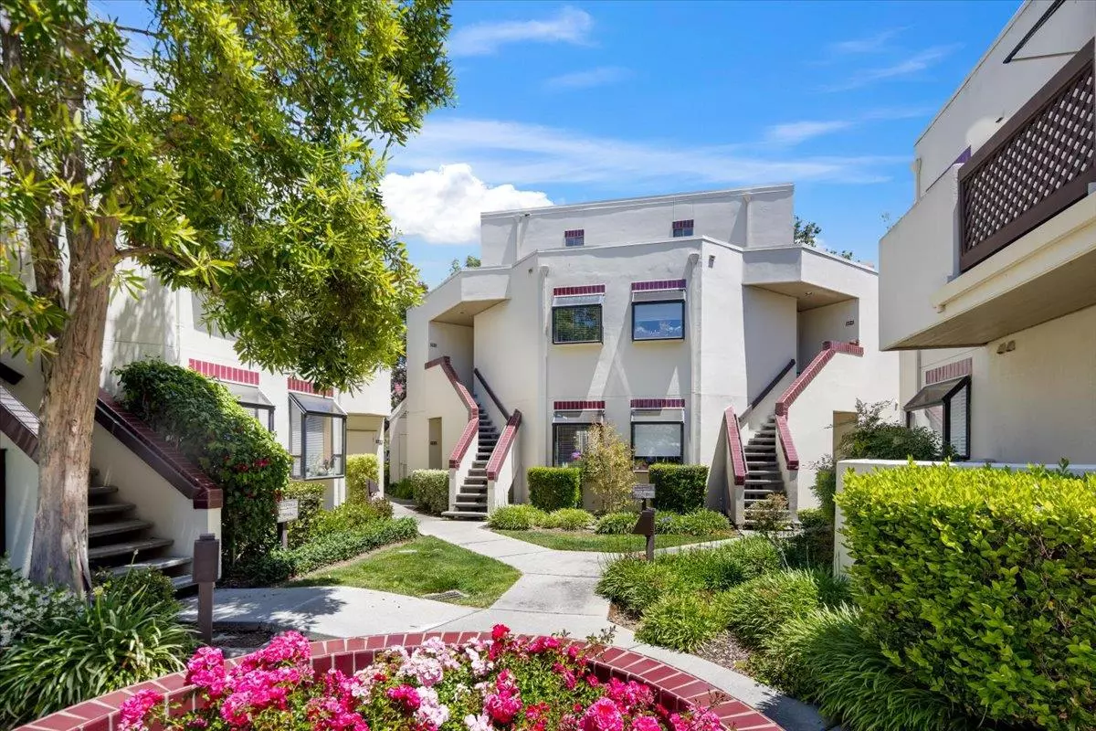 Redwood City, CA 94065,203 Shorebird Circle