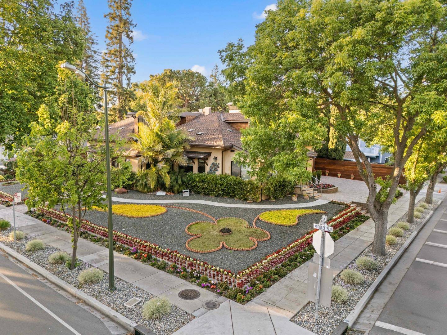 Palo Alto, CA 94301,251 Middlefield Road