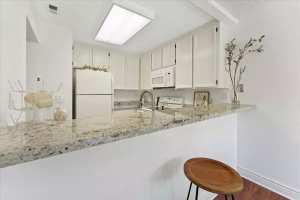 San Jose, CA 95123,2004 La Terrace Circle