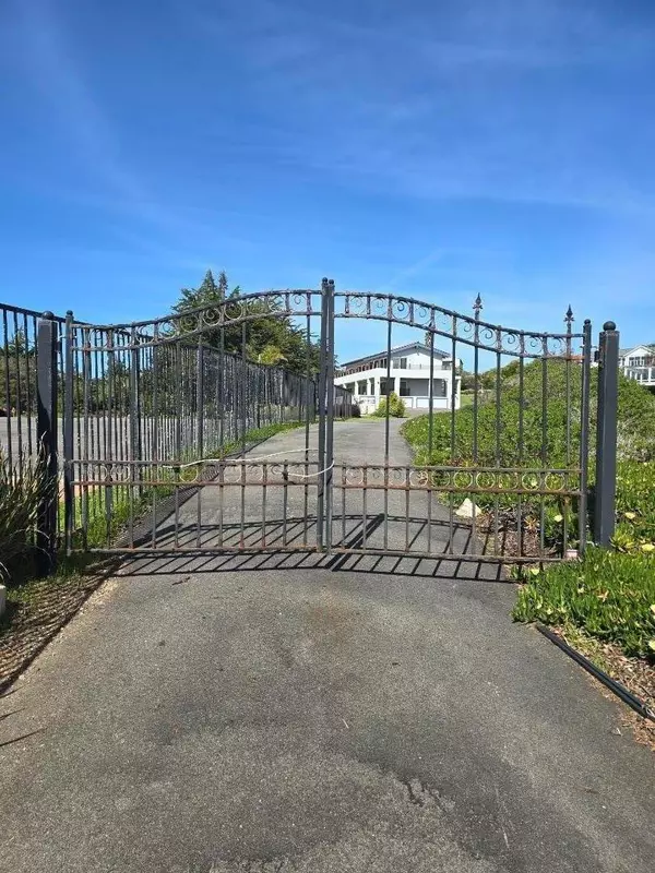 La Selva Beach, CA 95076,420 Sand Dollar Drive