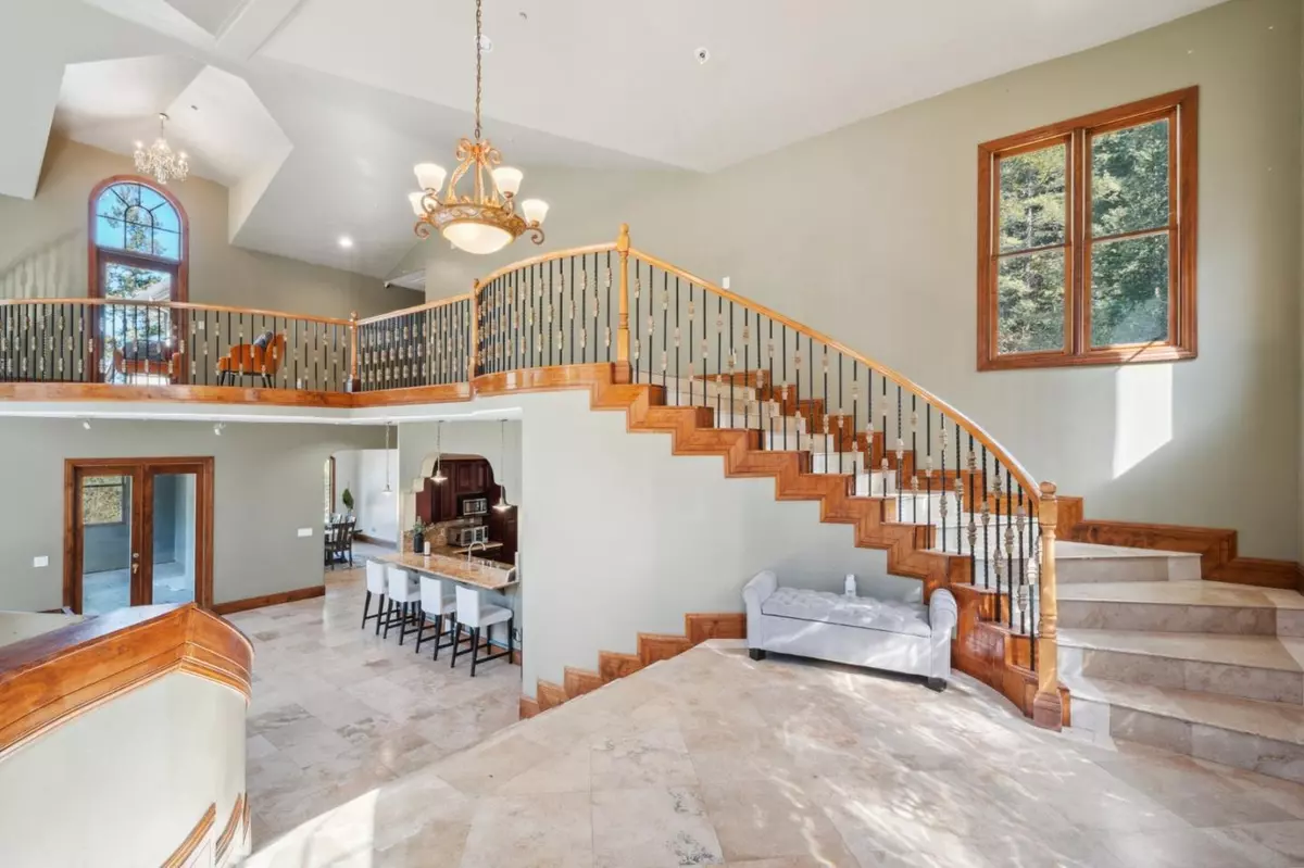 Los Gatos, CA 95033,24541 Miller Hill Road