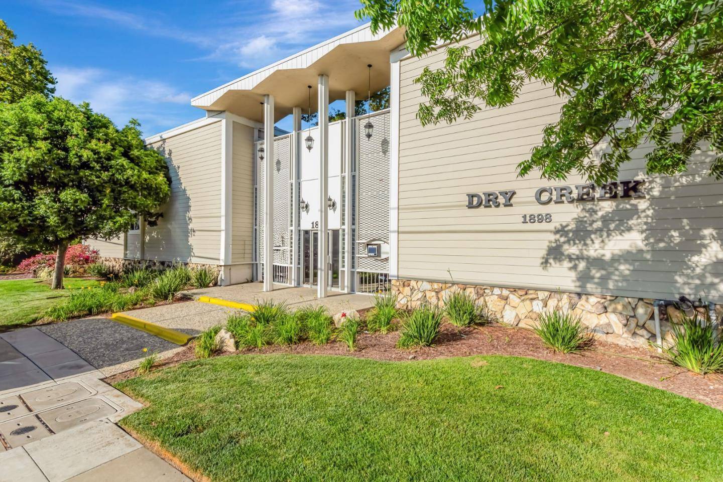 San Jose, CA 95125,1898 Meridian Avenue #20