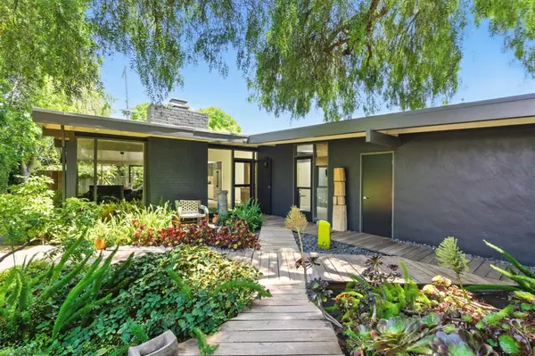 964 Colonial Lane, Palo Alto, CA 94303