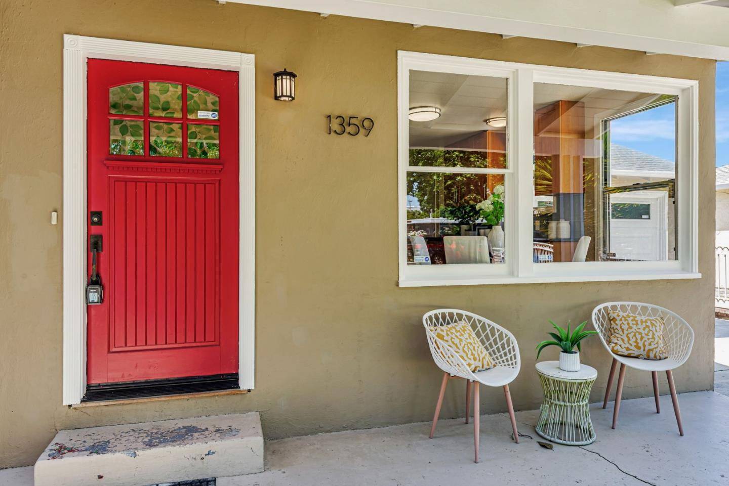 Menlo Park, CA 94025,1359 Madera Avenue