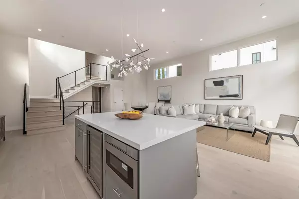 San Carlos, CA 94070,21 Highland Avenue