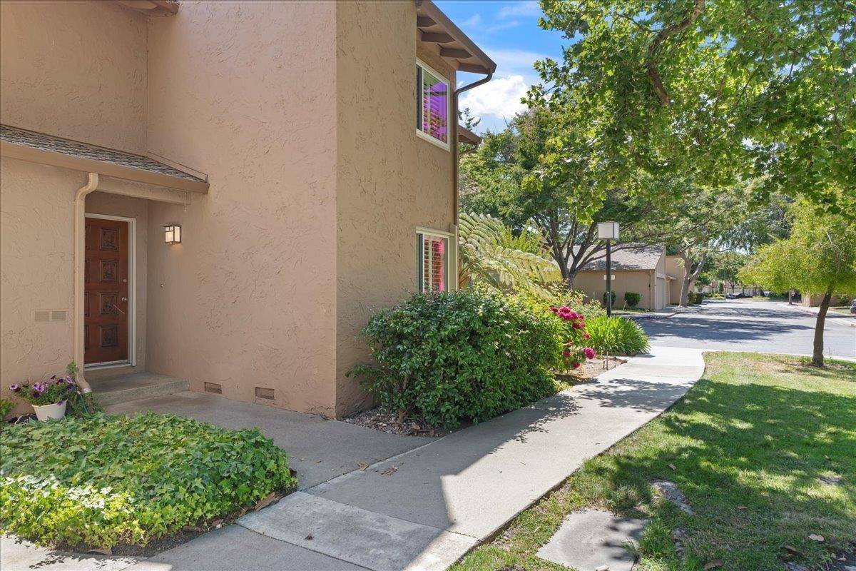 San Jose, CA 95129,1074 Whitebick Drive