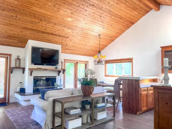 Salinas, CA 93908,442 Corral De Tierra Road