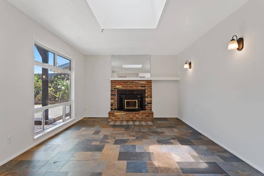 Watsonville, CA 95076,21 Karen Drive