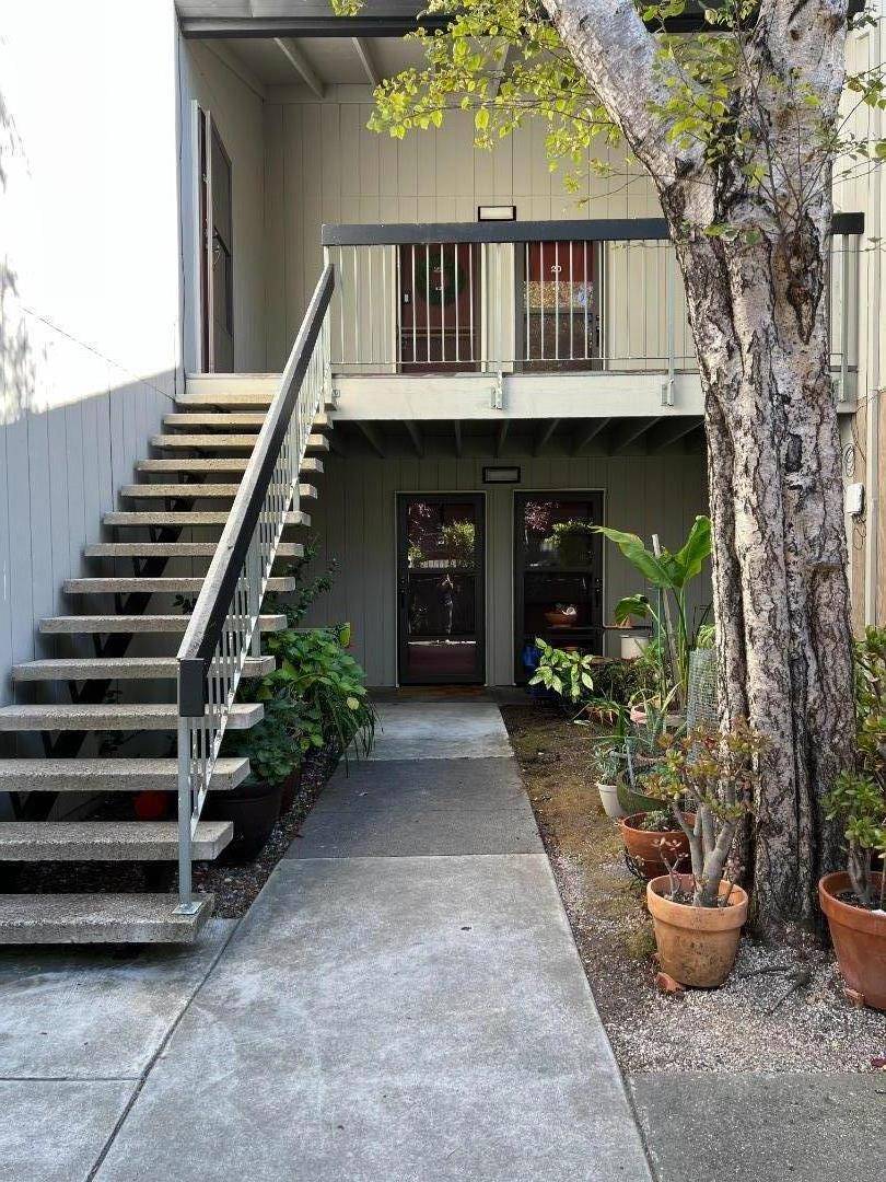 San Bruno, CA 94066,403 Piccadilly Place #22