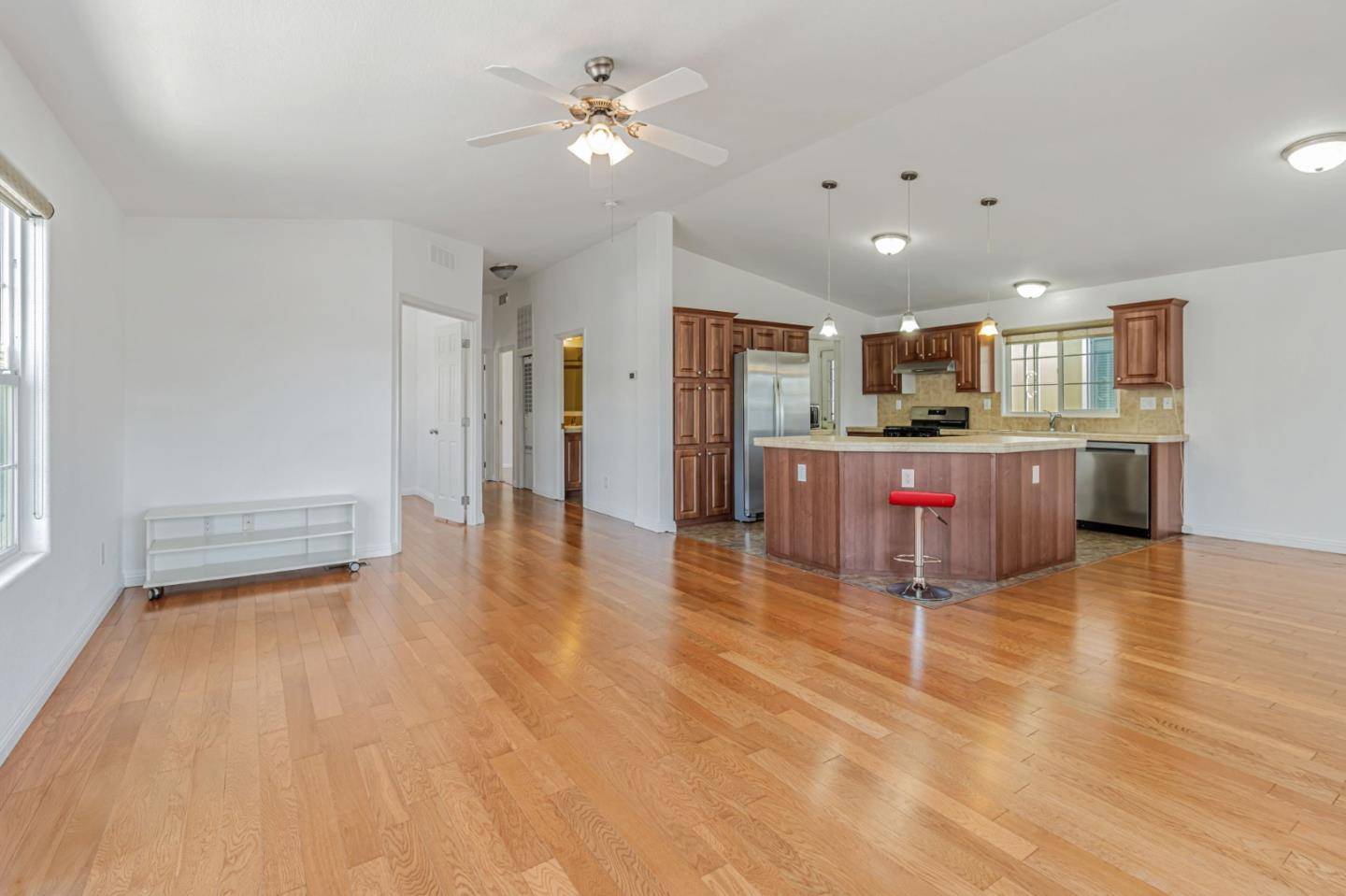 Mountain View, CA 94041,325 Sylvan Avenue #33