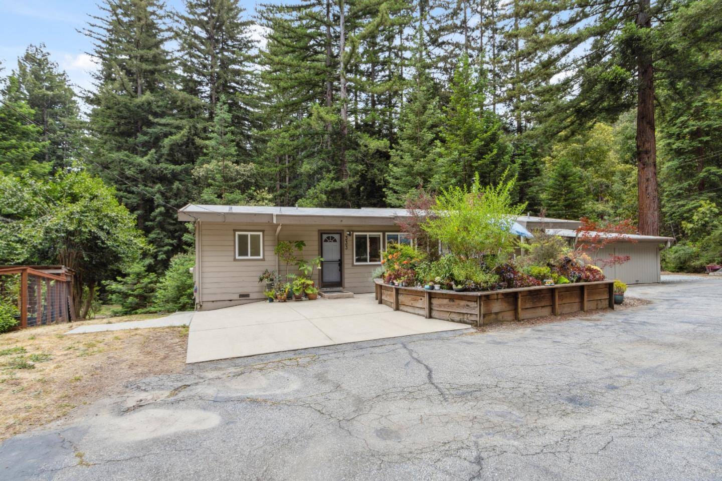 Ben Lomond, CA 95005,333 Dakenbrook Drive