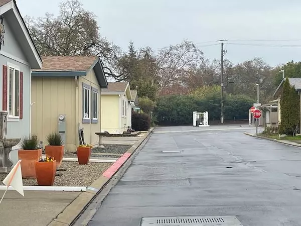 Oakdale, CA 95361,900 Old Stockton #506 Road #506