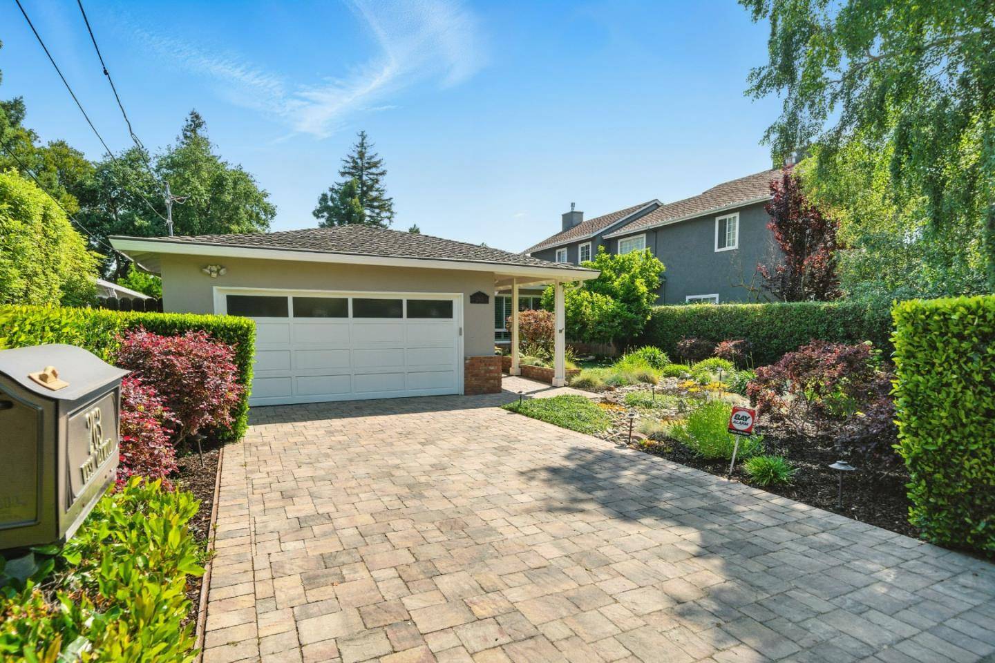 Redwood City, CA 94061,263 W Oakwood Boulevard