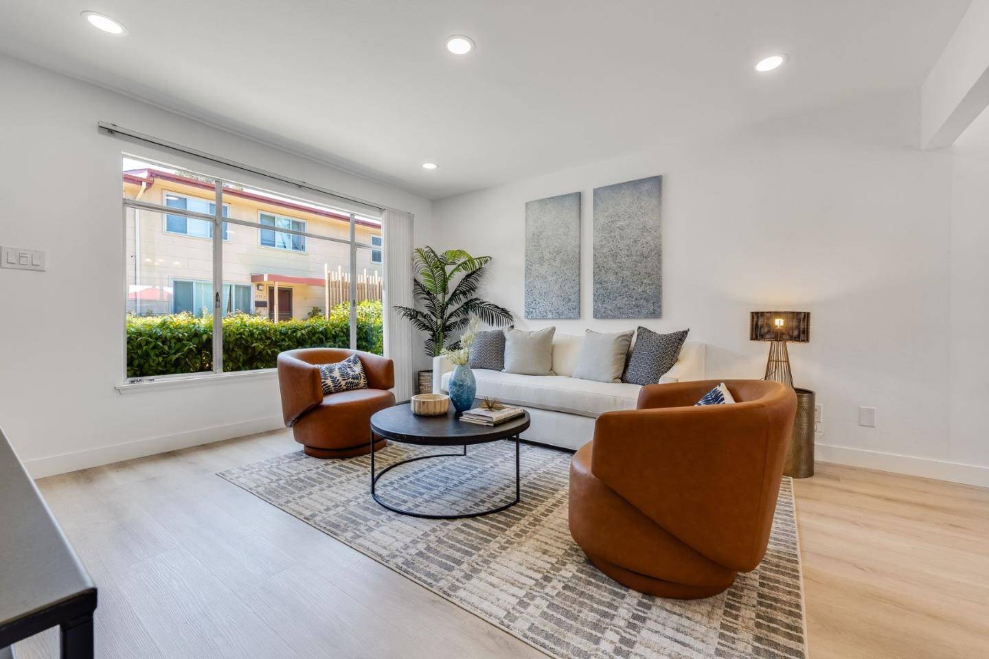 San Mateo, CA 94403,1561 Marina Court #E