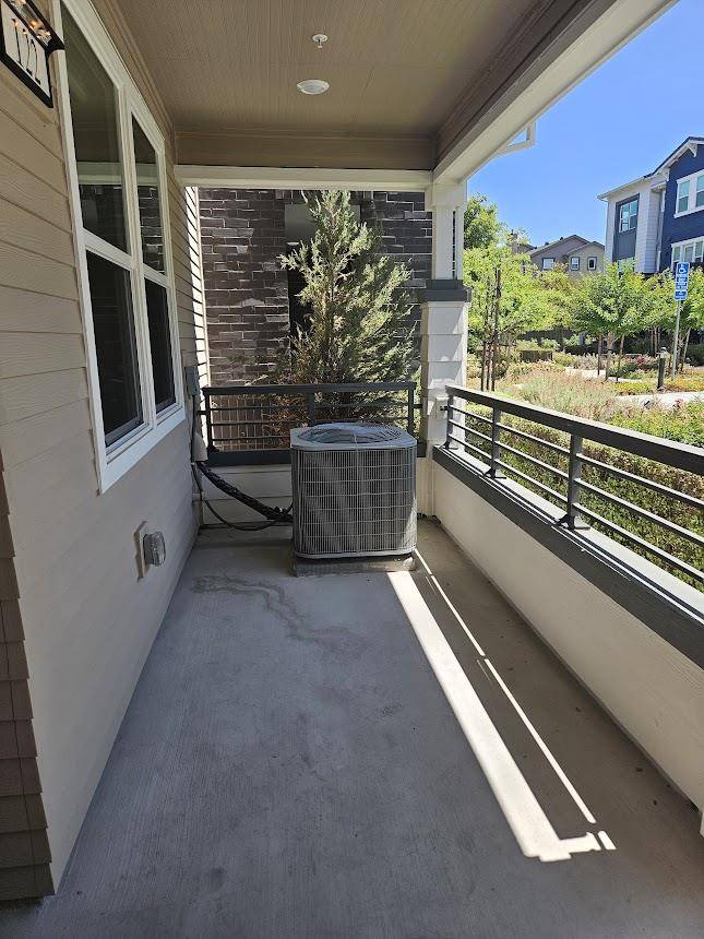 Mountain View, CA 94040,122 Ranch Lane