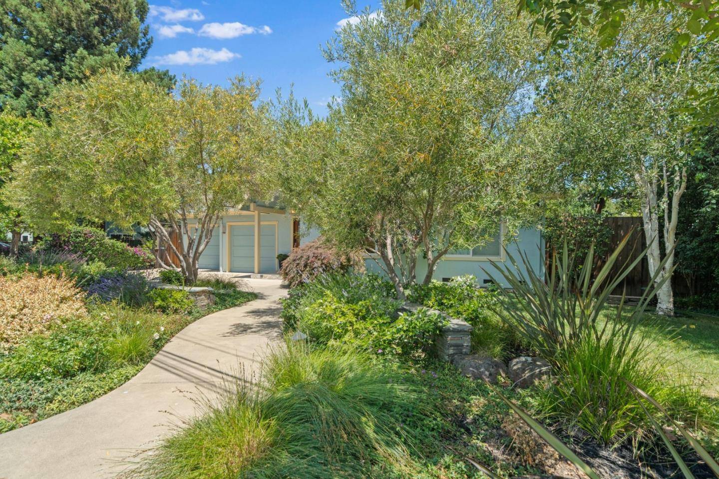 Mountain View, CA 94040,989 Lane Avenue