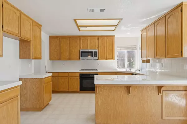 Los Banos, CA 93635,859 Sandra Street