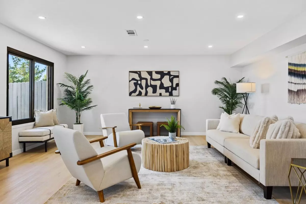 Daly City, CA 94015,239 Dennis Drive