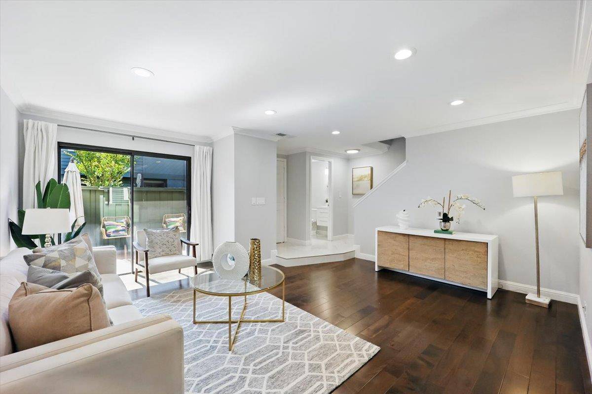 San Jose, CA 95124,2216 Fazeli Court