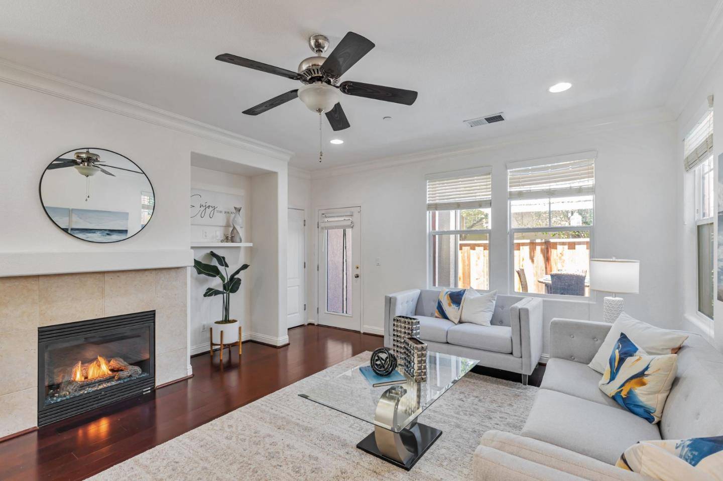 Gilroy, CA 95020,8940 Acorn Way