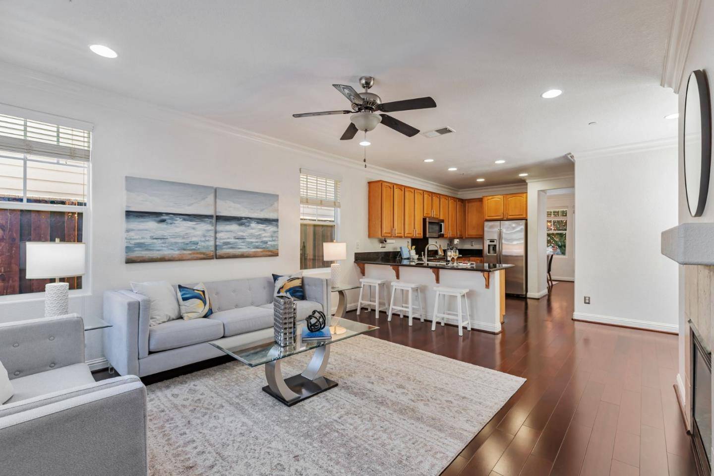 Gilroy, CA 95020,8940 Acorn Way