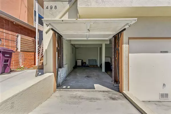 Oakland, CA 94610,498 Capital Street