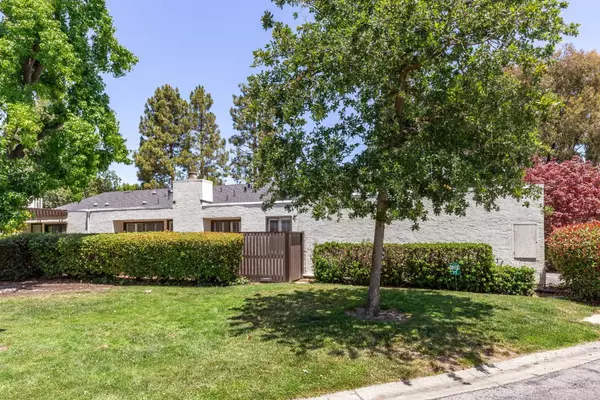 Menlo Park, CA 94025,2435 Sharon Oaks Drive