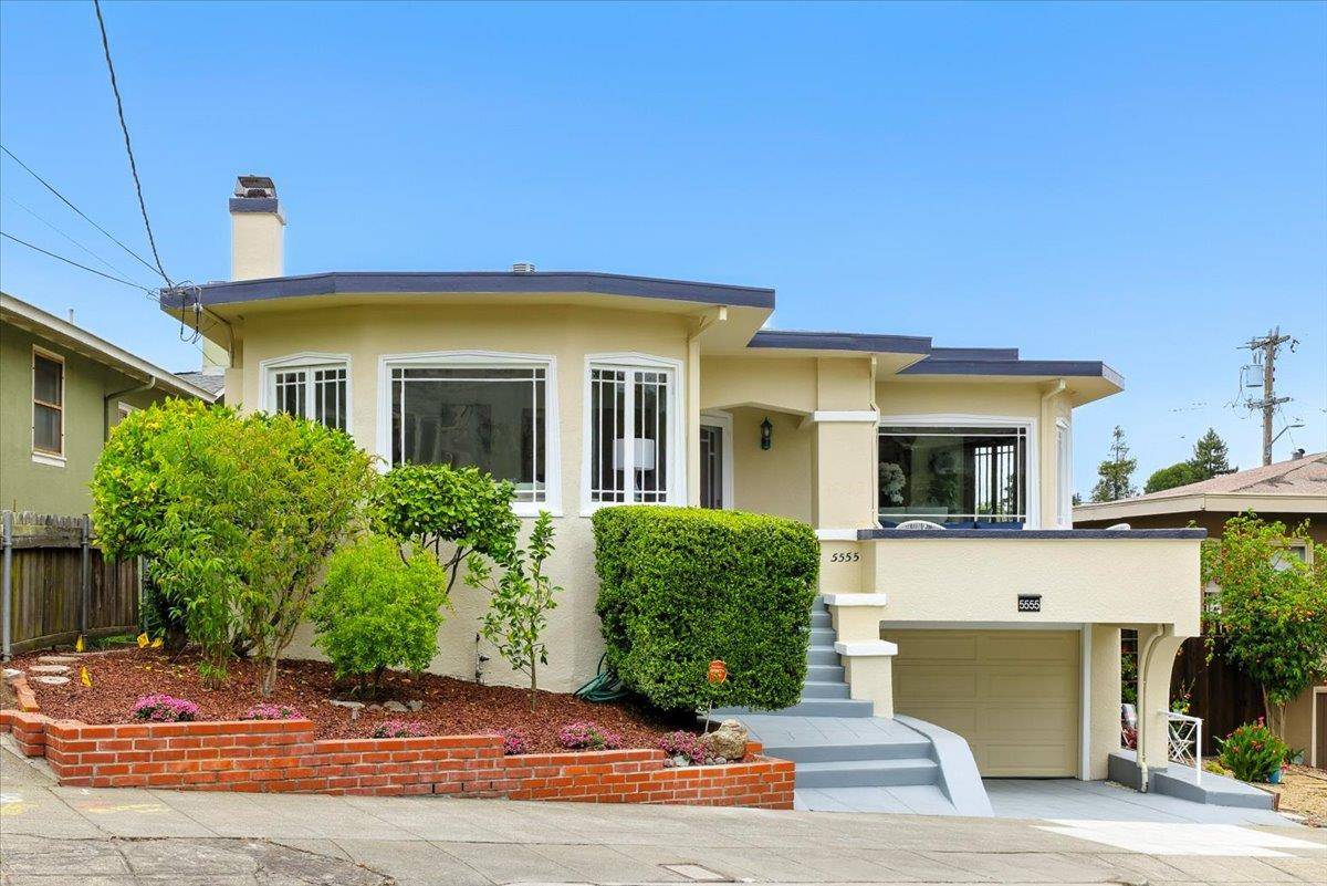 Oakland, CA 94618,5555 Carlton Street