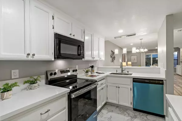 Campbell, CA 95008,340 W Sunnyoaks Avenue