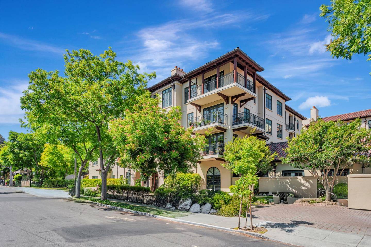 Palo Alto, CA 94301,555 Byron Street #105