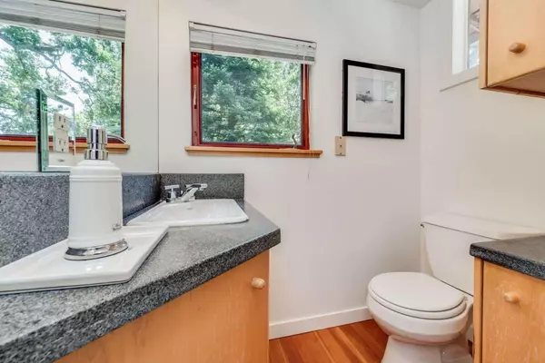 Menlo Park, CA 94025,2513 Alpine Road