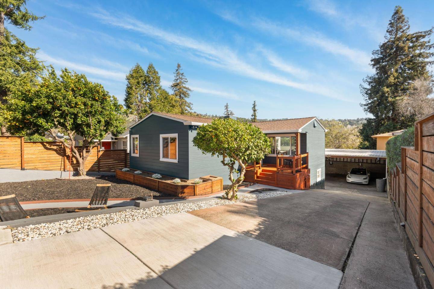 Oakland, CA 94605,8124 Greenly Drive